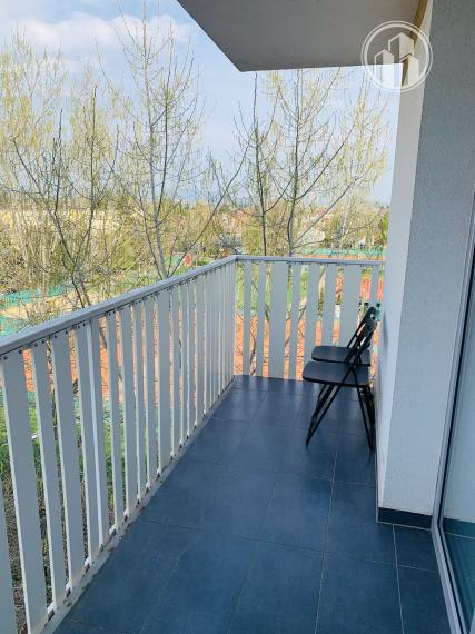 Priestranný 3 izbový byt na prenájom v Trnave na Bottovej ulici s parkovaním v cene