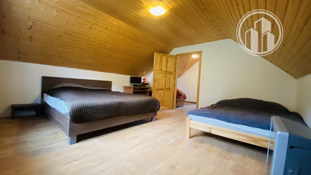 EXKLUZÍVNE na predaj rodinný dom v obci Čavoj