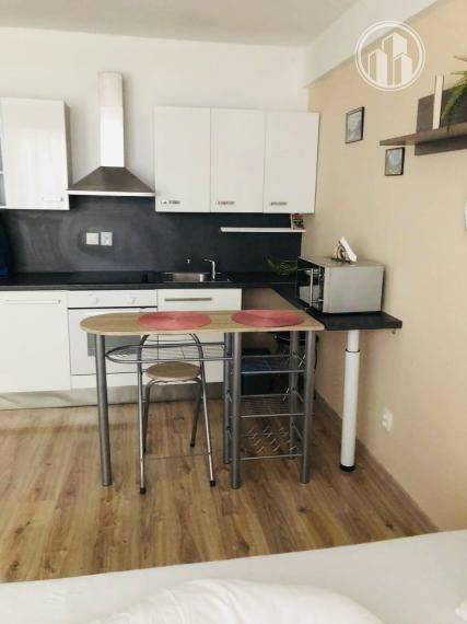 PRENAJATÝ 1 izbový byt v Nitre-Coboriho ulica