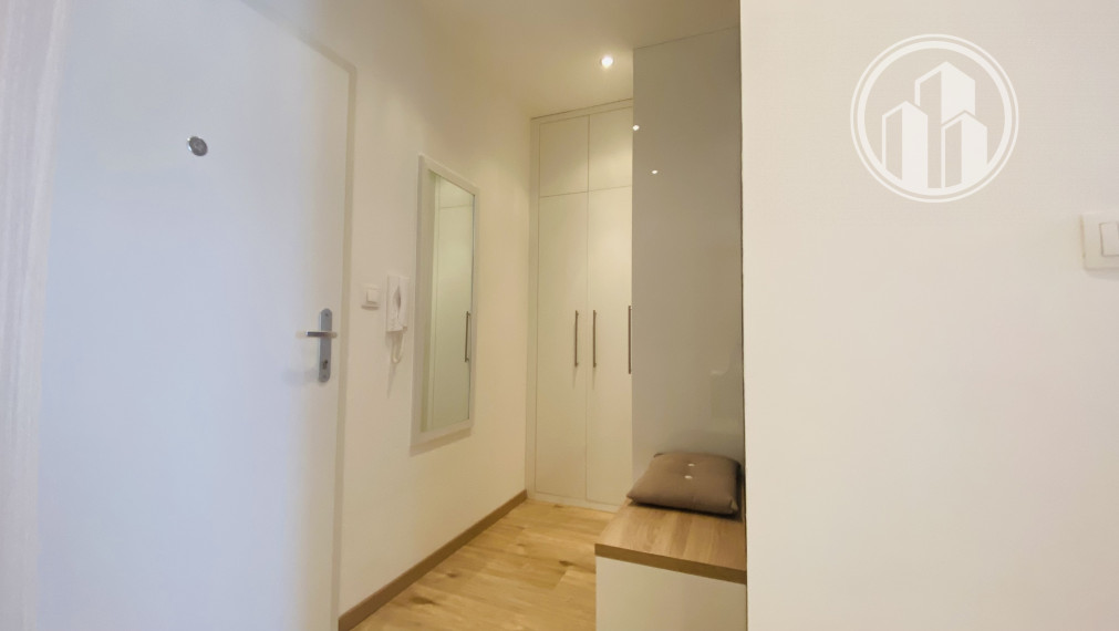 PREDANÝ -PREDAJ moderného 2 izbového bytu v Ružinove