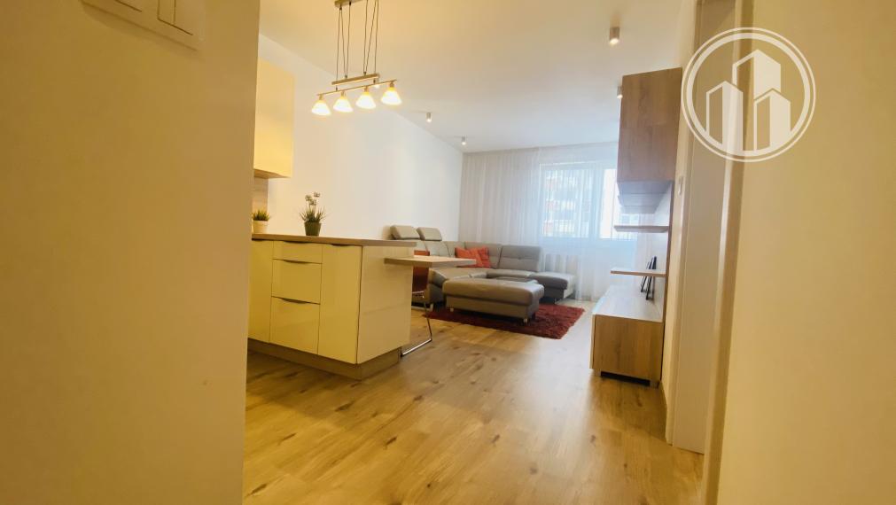 PREDANÝ -PREDAJ moderného 2 izbového bytu v Ružinove