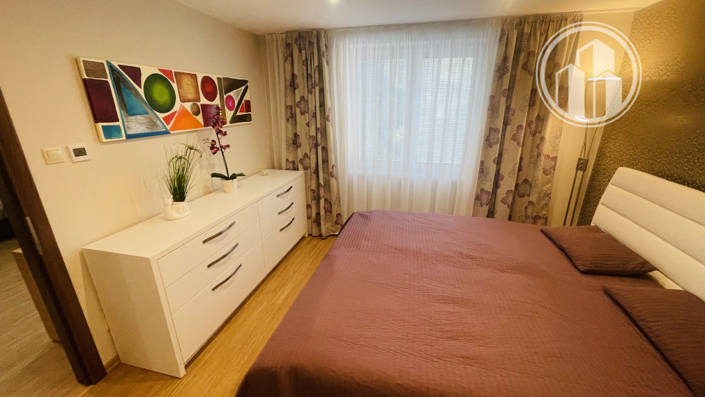 PRENAJOM 2 izboveho bytu- centrum Vráble