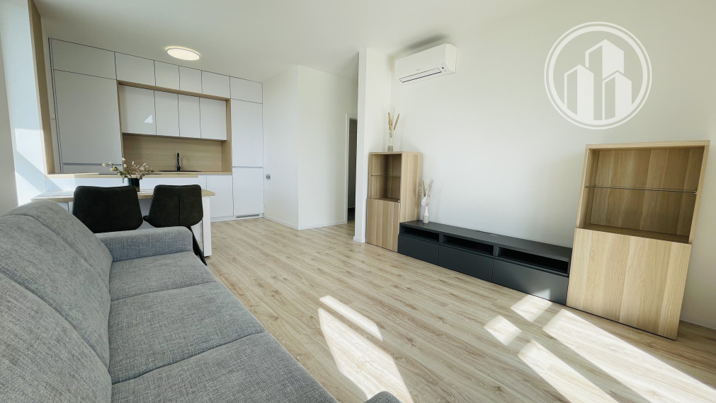 Prenájom moderného 2 izbového bytu - Slnečnice Petržalka