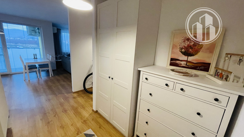 PRENAJATÝ  Prenájom 3 izbového bytu s klimatizáciou a parkovacím státim