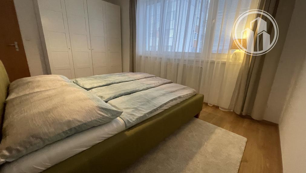 PRENAJATÝ  Prenájom 3 izbového bytu s klimatizáciou a parkovacím státim