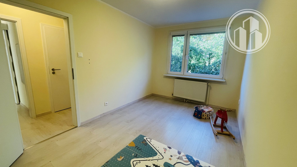 REZERVOVANÝ Krásny slnečný 3 izbový byt Čajkovského Trnava