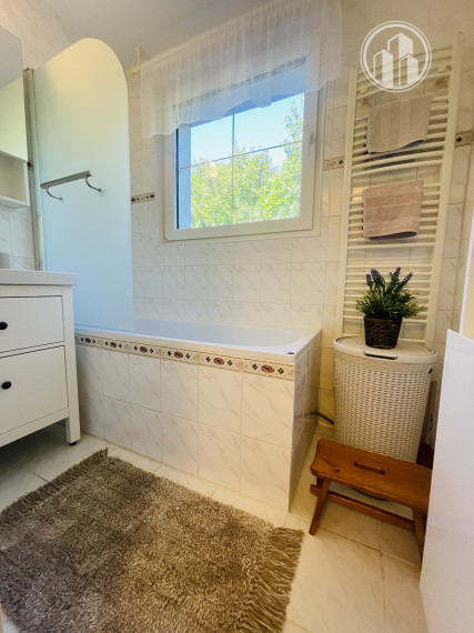 REZERVOVANÝ Krásny slnečný 3 izbový byt Čajkovského Trnava