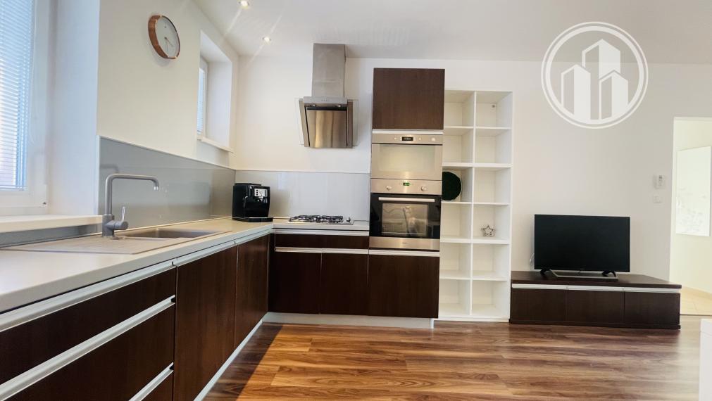 Slnečný 3 izbový byt na sídlisku Muškát v Pezinku