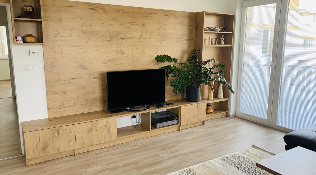 Priestranný 3 izbový byt na prenájom v Trnave na Bottovej ulici s parkovaním v cene